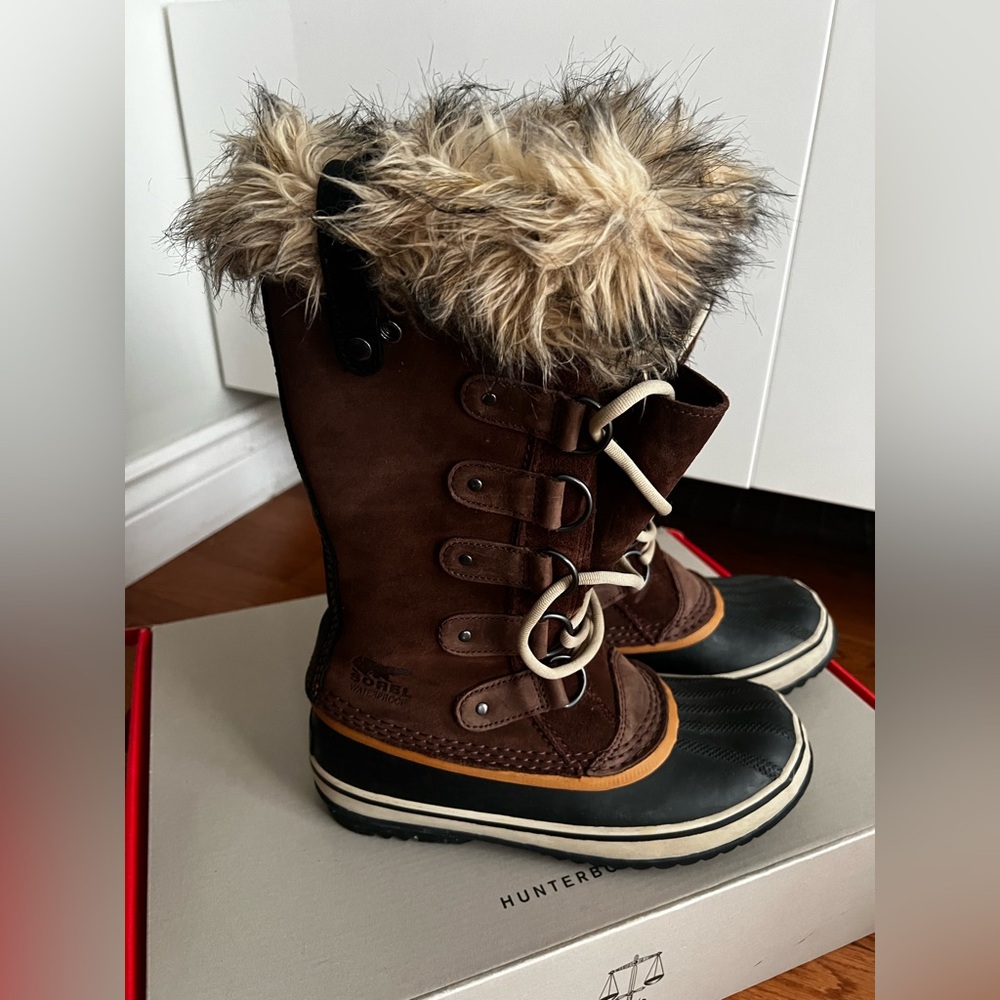 Sorel Joan of Arctic